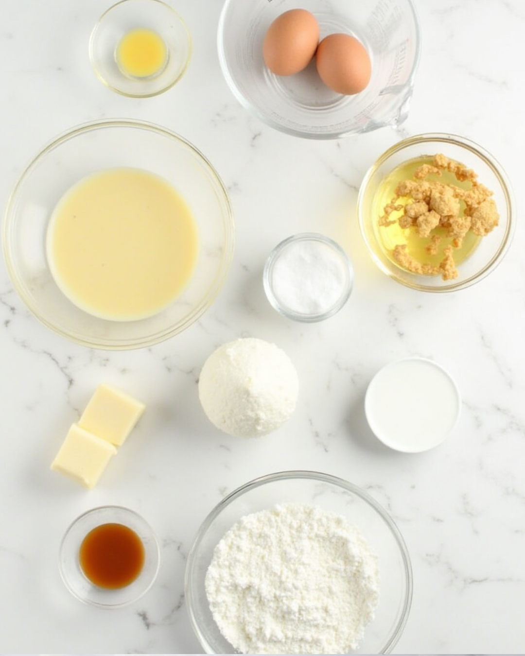 Moist Fluffy Vanilla Cupcakes